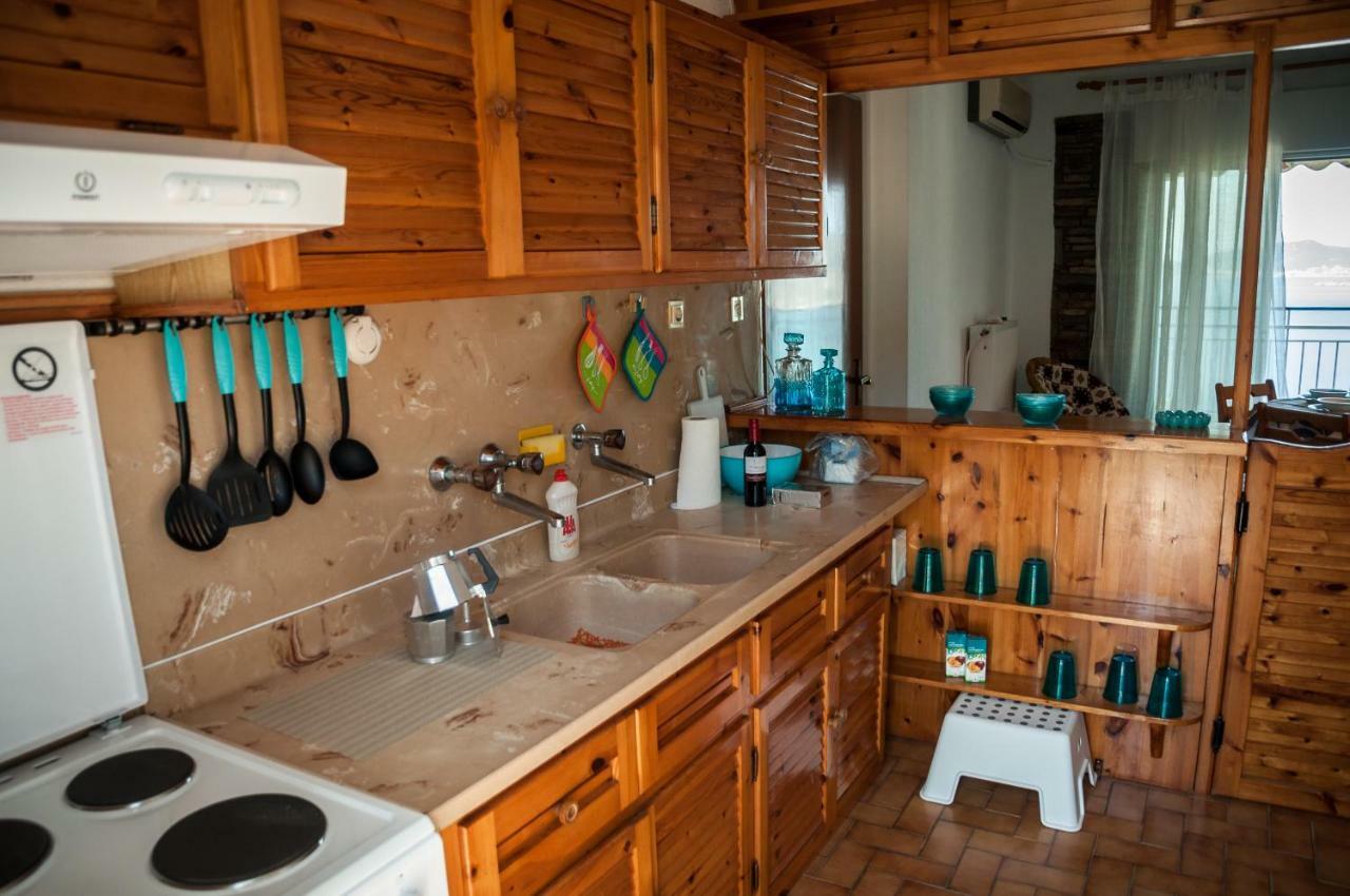 Paradise View Apartment Palaiontsiflikion Luaran gambar