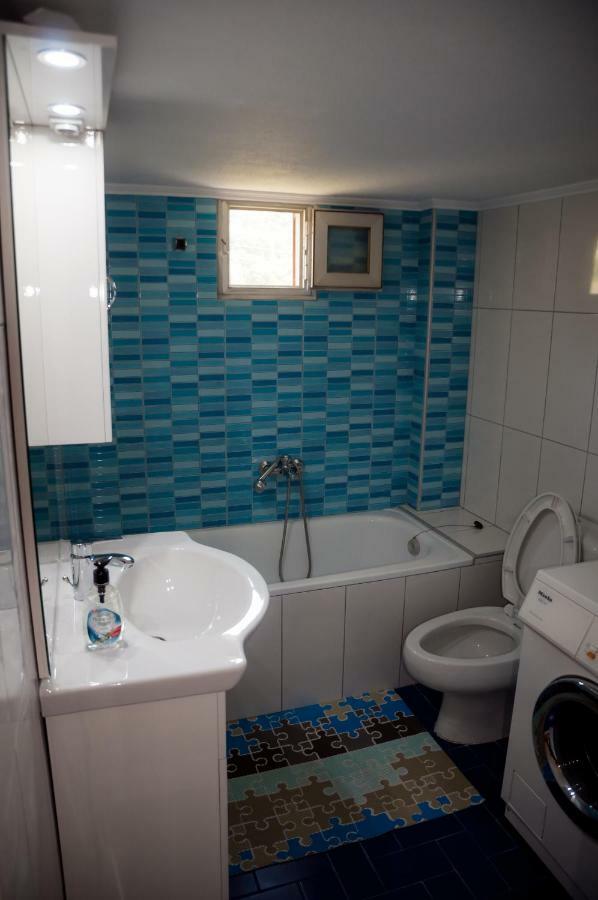 Paradise View Apartment Palaiontsiflikion Luaran gambar